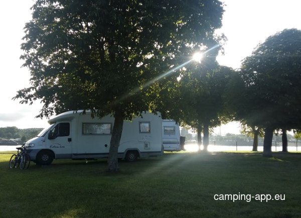 Stellplatz Quillebeuf-sur-Seine — Photo 2