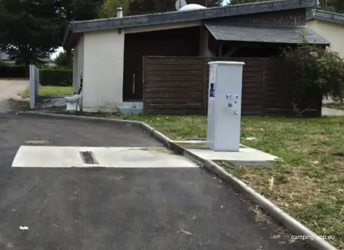 Stellplatz Bernay — Camperplaats in Bernay