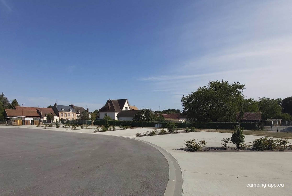 Stellplatz L'Aigle — Bobilplass in L'Aigle