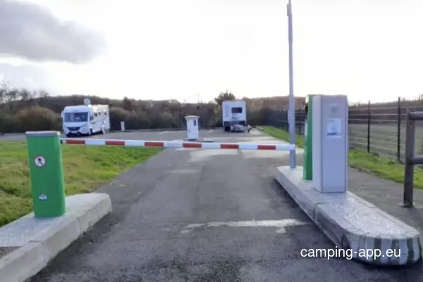 Stellplatz Dreux — Foto 2
