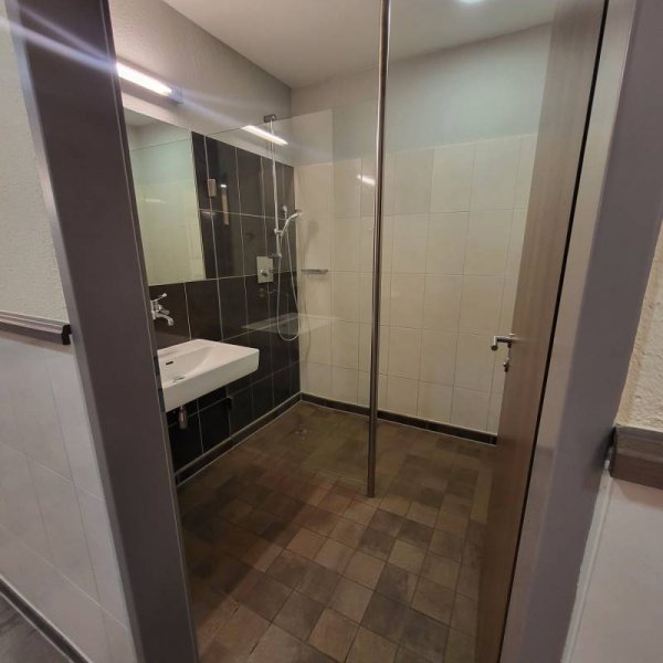 Wohnmobil-Hafen Alpen Caravan Park Achensee — Photo 2