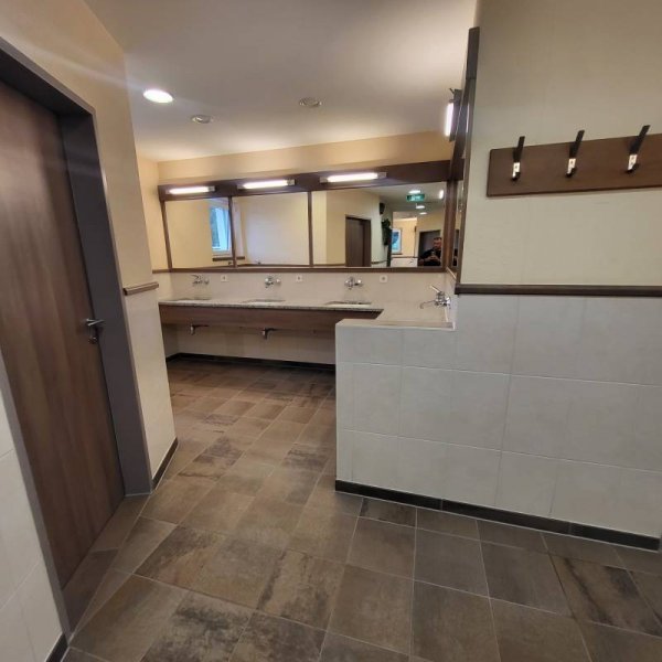 Wohnmobil-Hafen Alpen Caravan Park Achensee — Photo 6