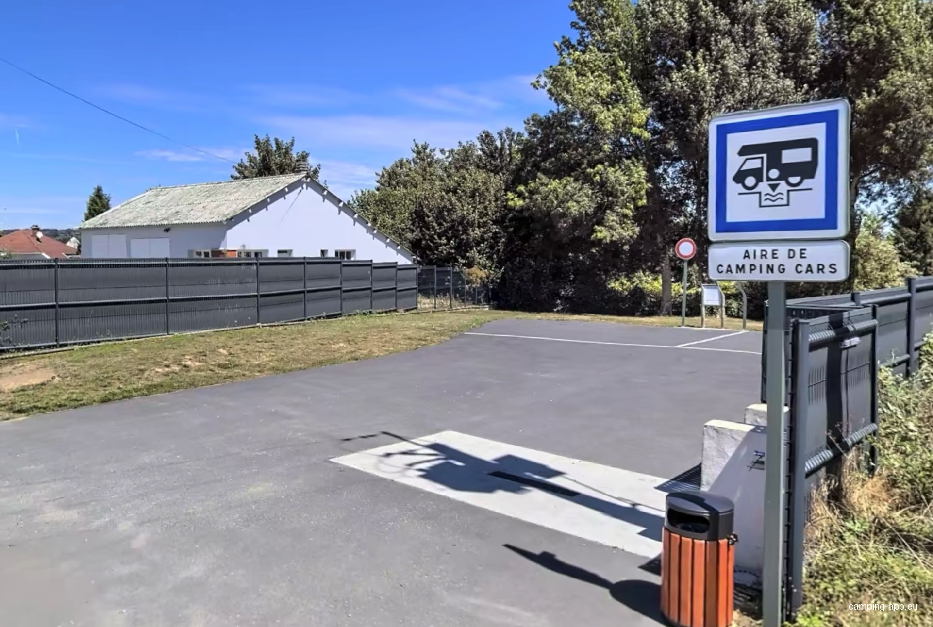 Stellplatz Courtomer — Camperplaats in Courtomer