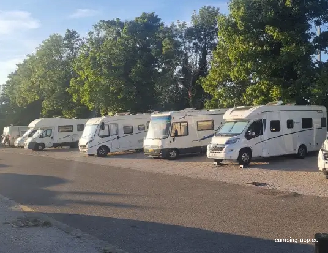 Stellplatz Saint-Omer — Karavan Sitesi in Saint-Omer