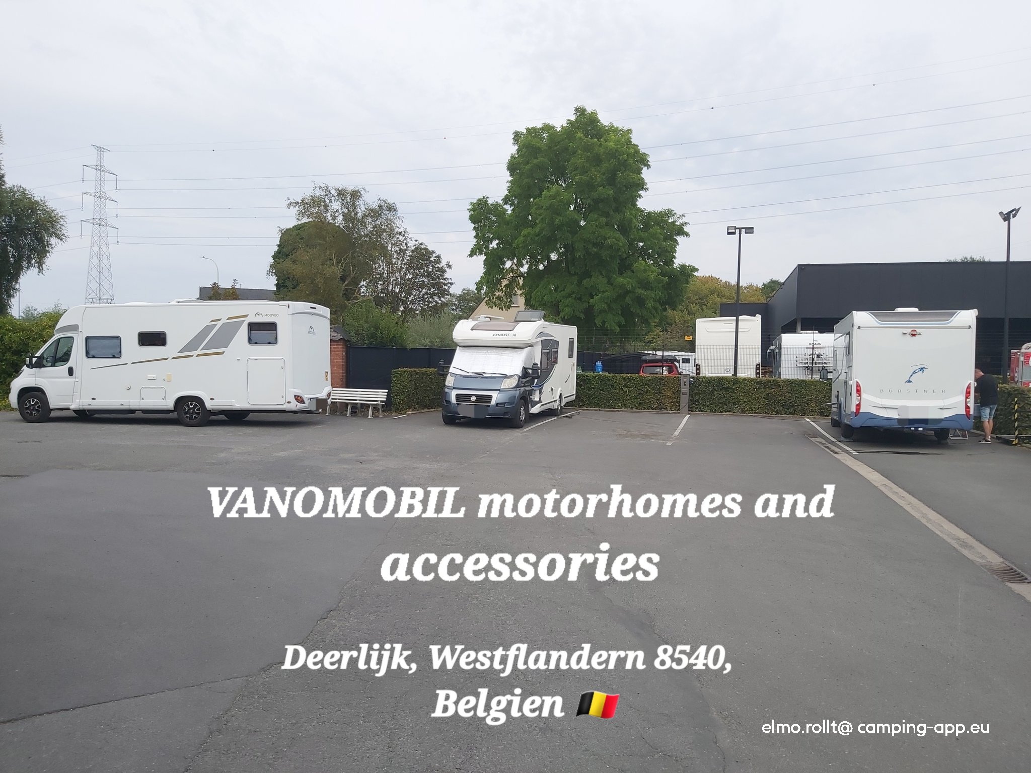 Stellplatz beim Wohnmobilhändler Vanomobil — Bobilplass in Deerlijk