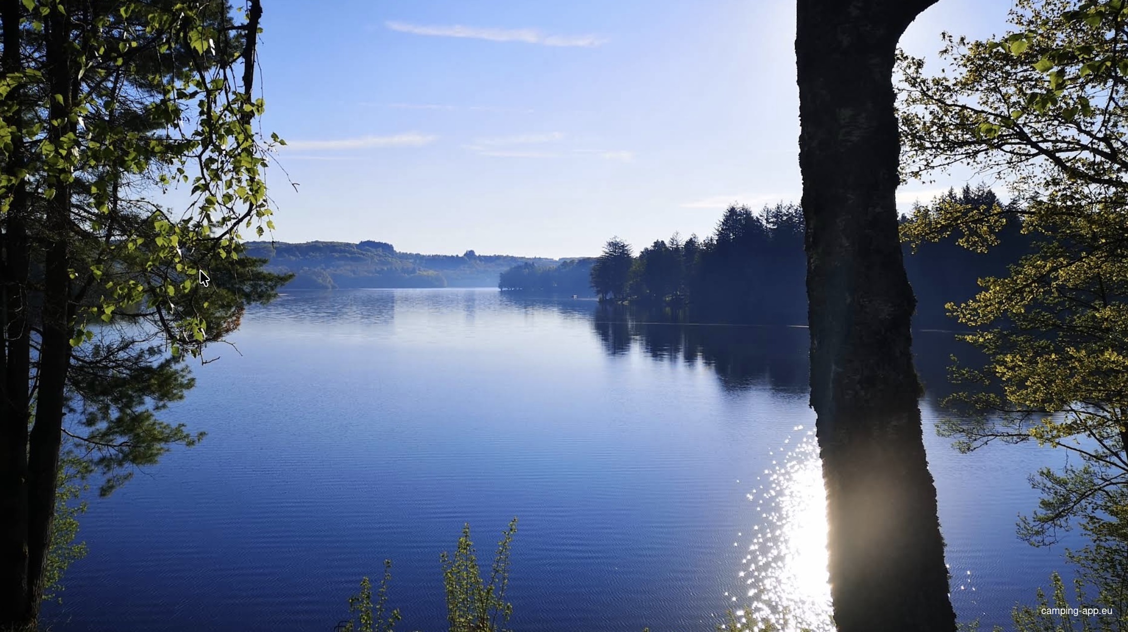 Camping L'Hermitage — Campingplads in Moux-en-Morvan