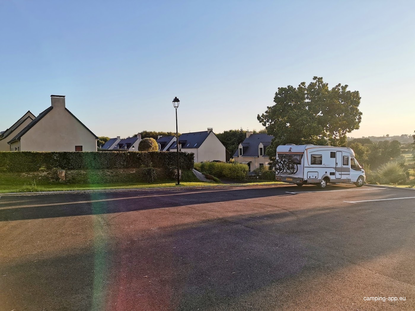 Aire de Camping-car — Sítio para autocaravanas in Luitré-Dompierre