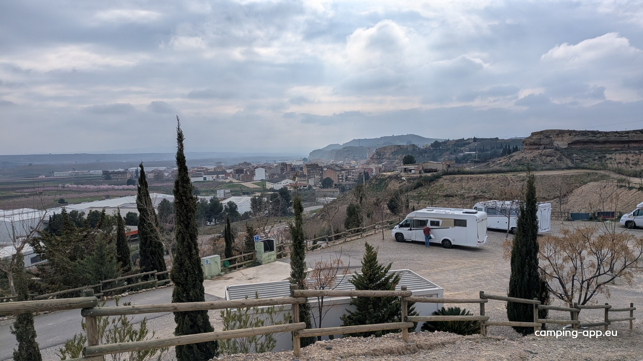 Area autocaravanes / Restaurant Mirador de Montfiu