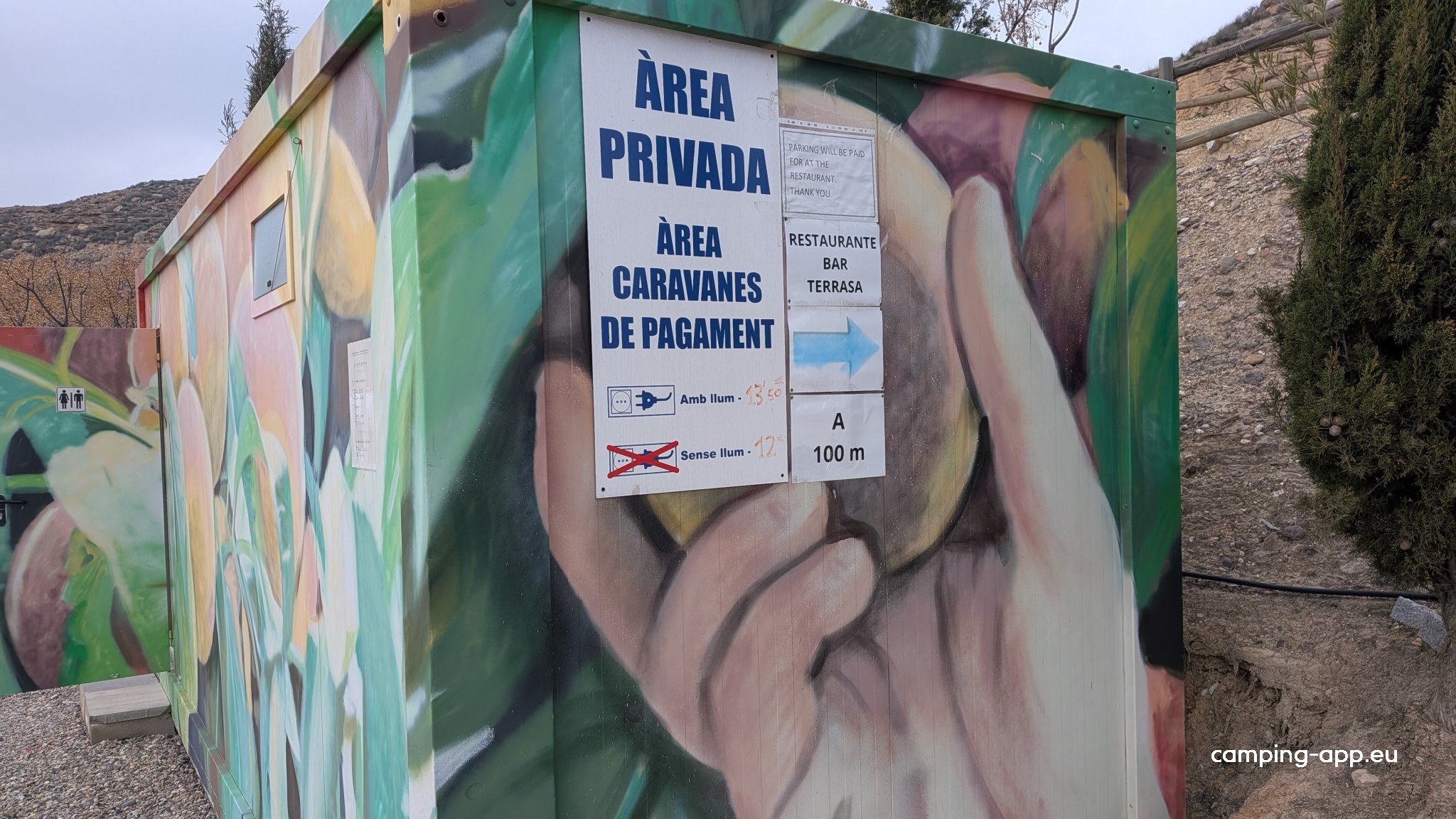 Area autocaravanes / Restaurant Mirador de Montfiu — Photo 5