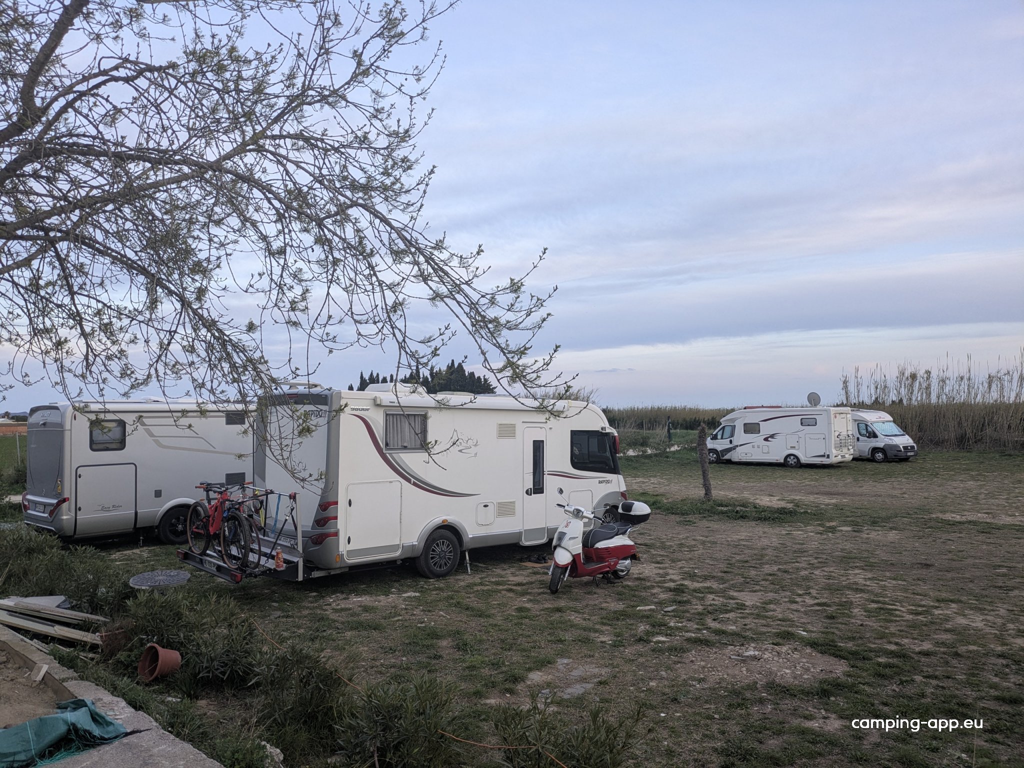Exstoso — Aire camping car in Vila-sacra