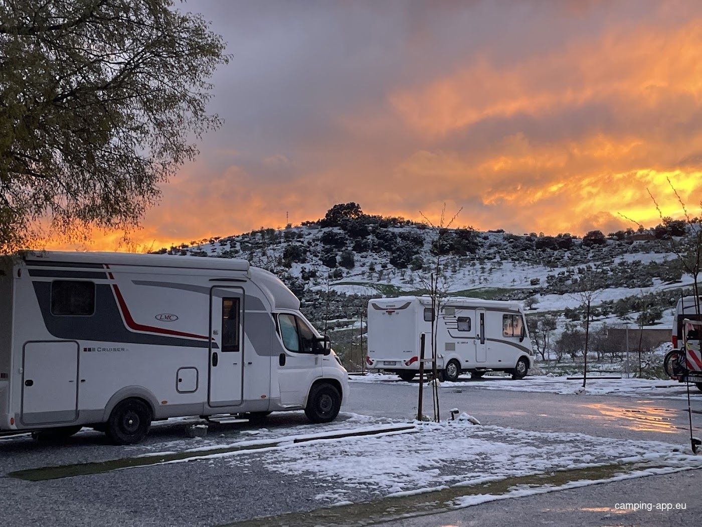Camper Park Beas de Granada — Area Autocaravanas in Beas de Granada