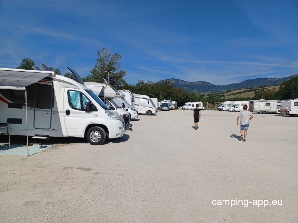 Firenzuola sosta camper — Fotografie 2