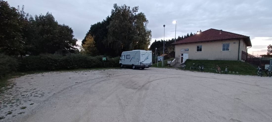 Stellplatz Pillichsdorf — Karavan Sitesi in Gemeinde Pillichsdorf