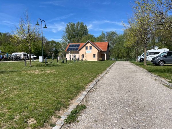 Veltlinerland Camping — Photo 2