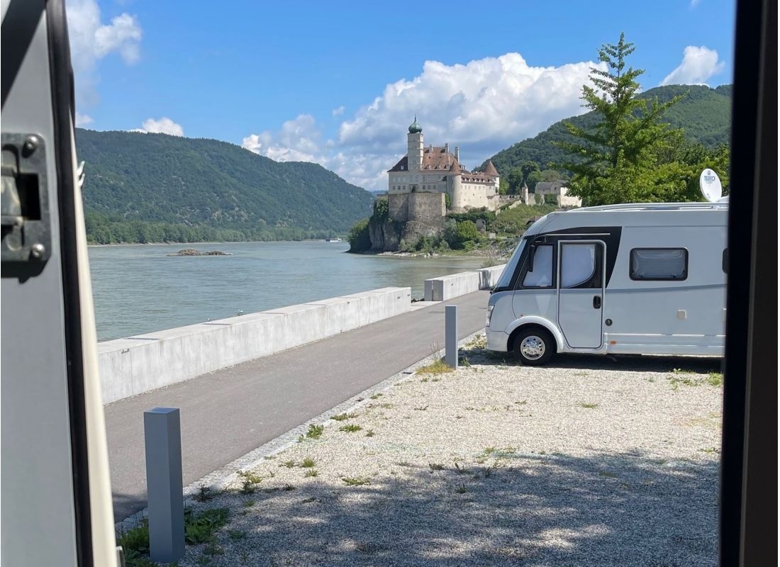 Wachau Camping Schönbühel — Campingplass in  Schönbühel-Aggsbach