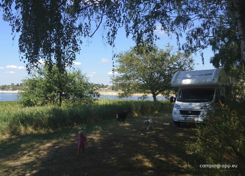 Camping Bouzey — Campingplass in Renauvoid