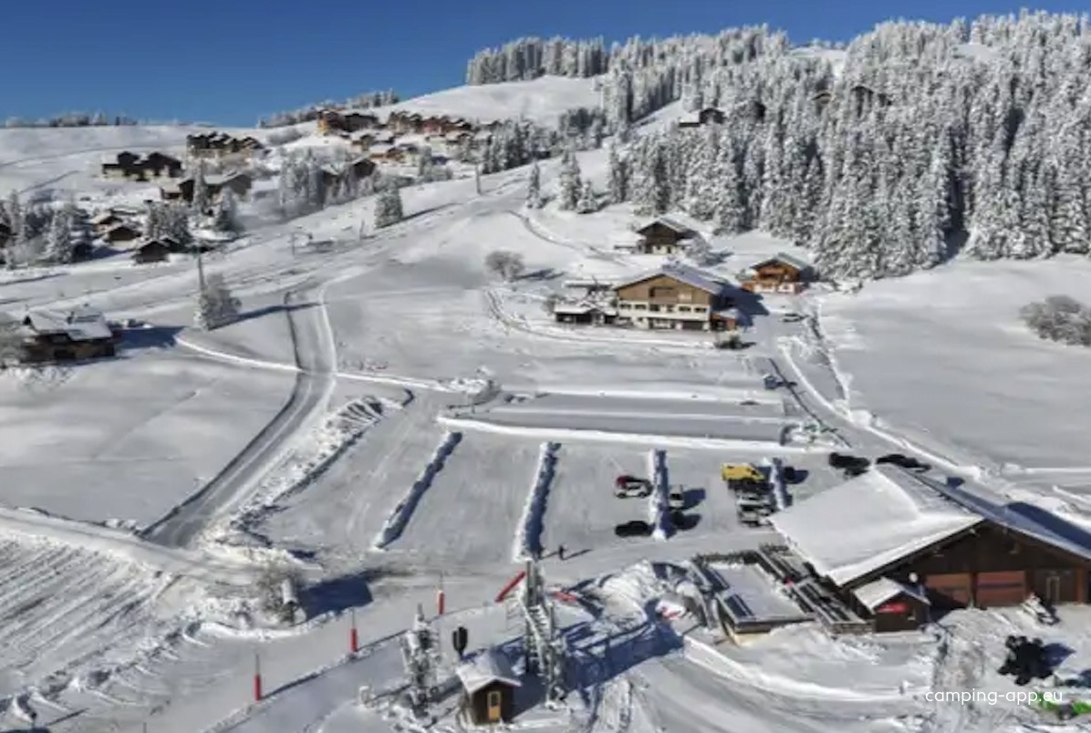 Stellplatz Manigod — Campervan Site in Manigod