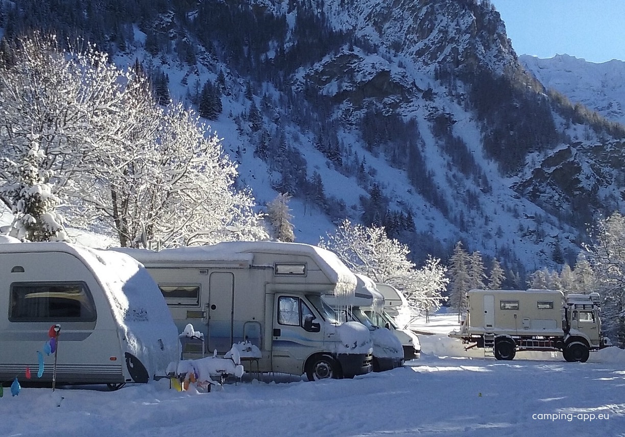 Camping Les Lanchettes *** — Camping in Peisey-Nancroix