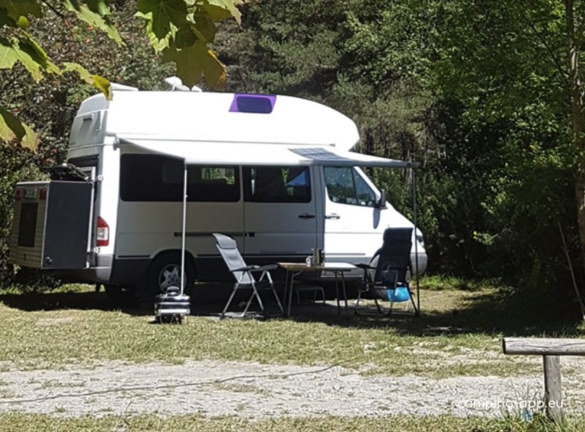 Camping des Allouviers — Kamp yeri in Freissinières