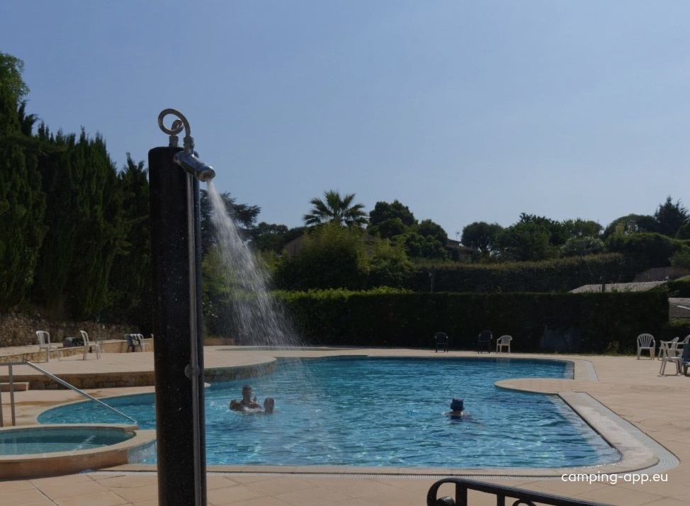 Camping Caravaning L’Eden — Camping Site in Biot