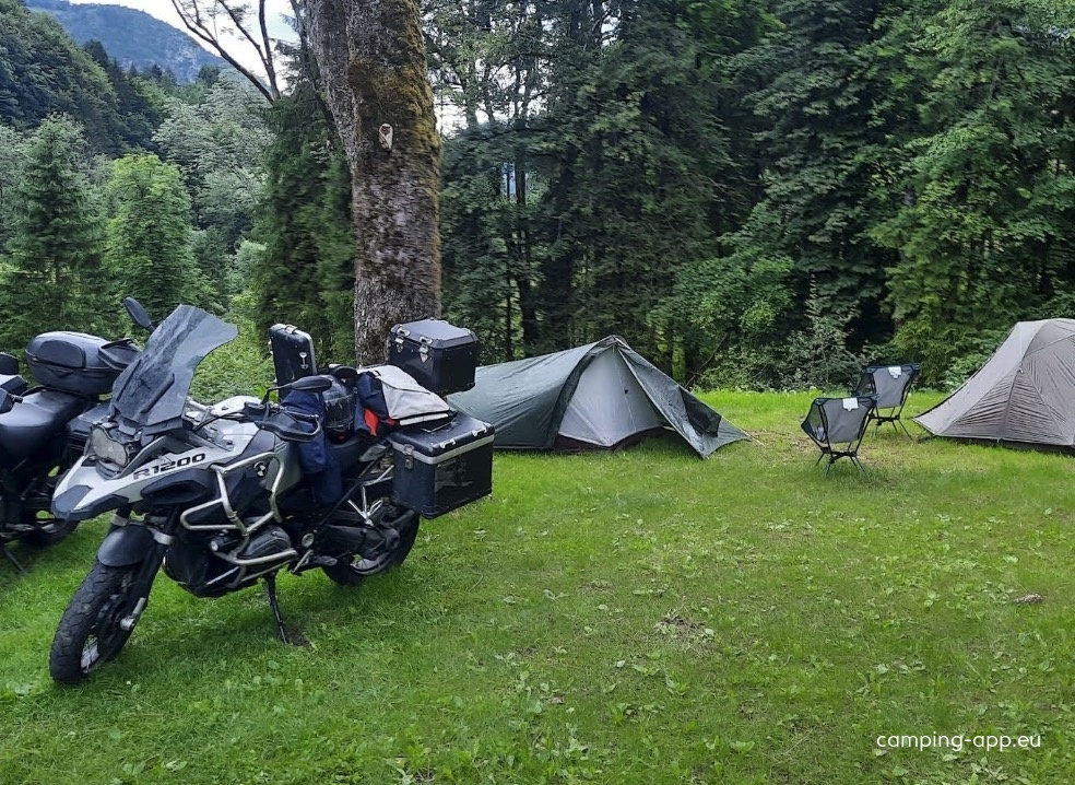 Camping Les Marronniers — Kemp in Glières-Val-de-Borne