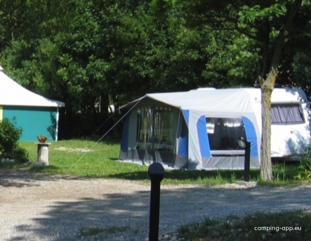 Camping du Petit Vaux *** — Campingplats in Veynes