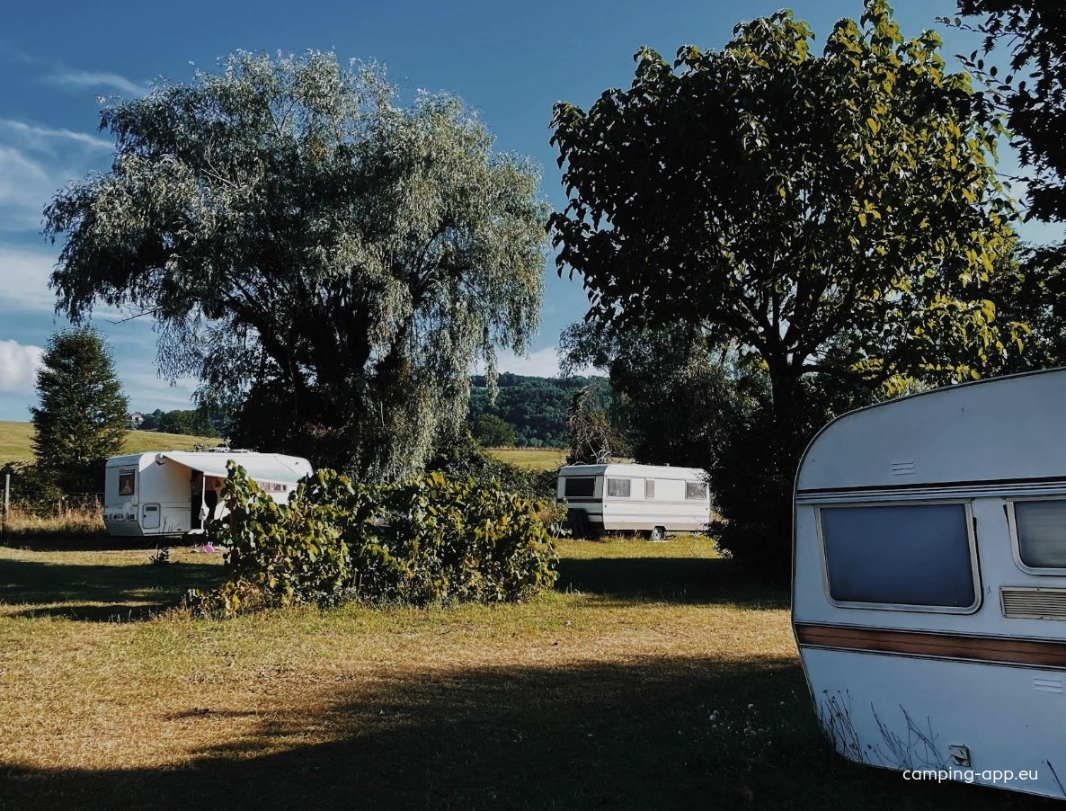Camping la Colombière — Cámping in La Biolle