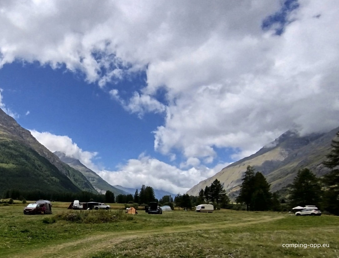 La Grange du Travérole - Restaurant et Camping — Cámping in Bessans