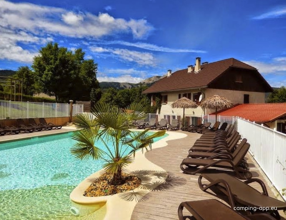 Camping Les Prairies *** — Campingplass in Seyne