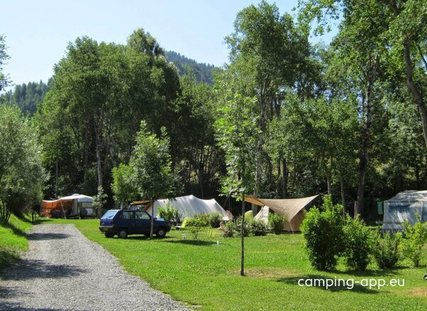 Camping Les Prairies ***