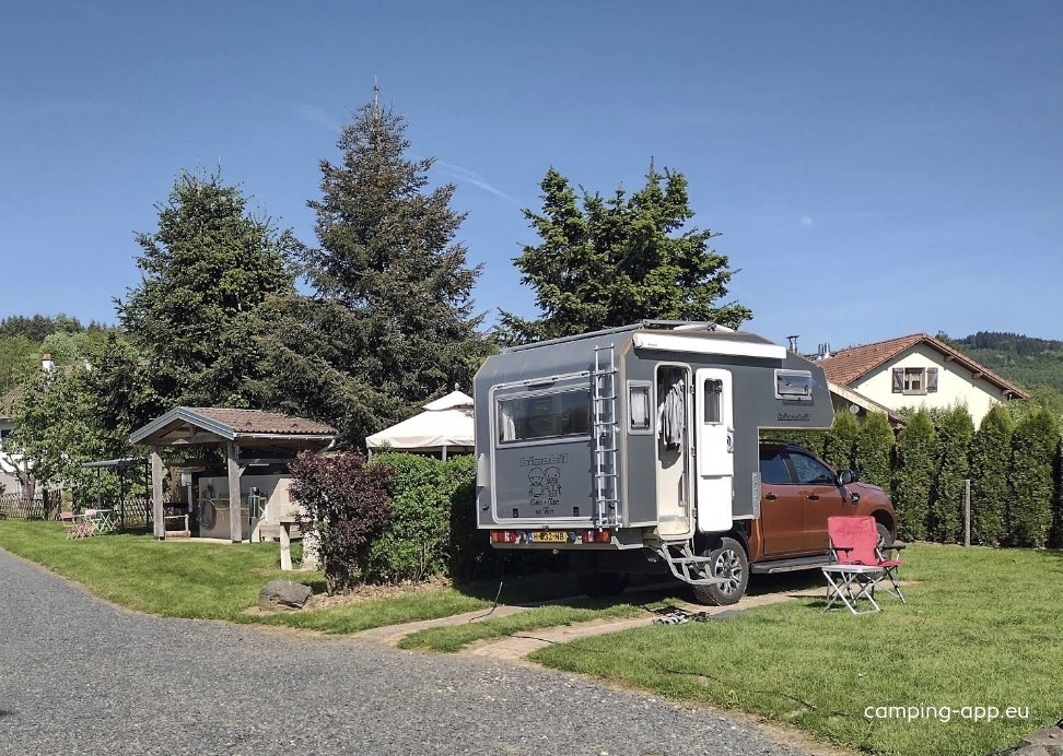 Camping Aire Naturelle du Gros Pré — Campingplass in Lesseux