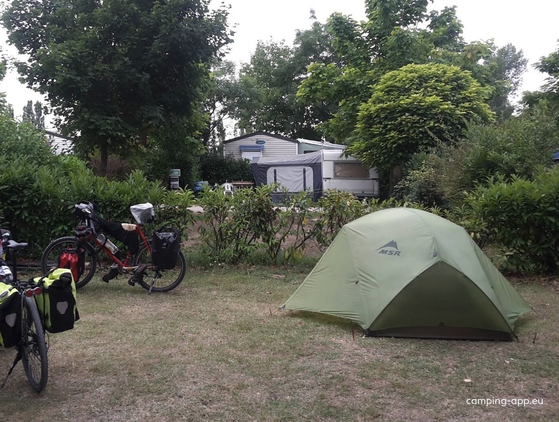 Camping Beauséjour *** — Kemp in La Balme-les-Grottes