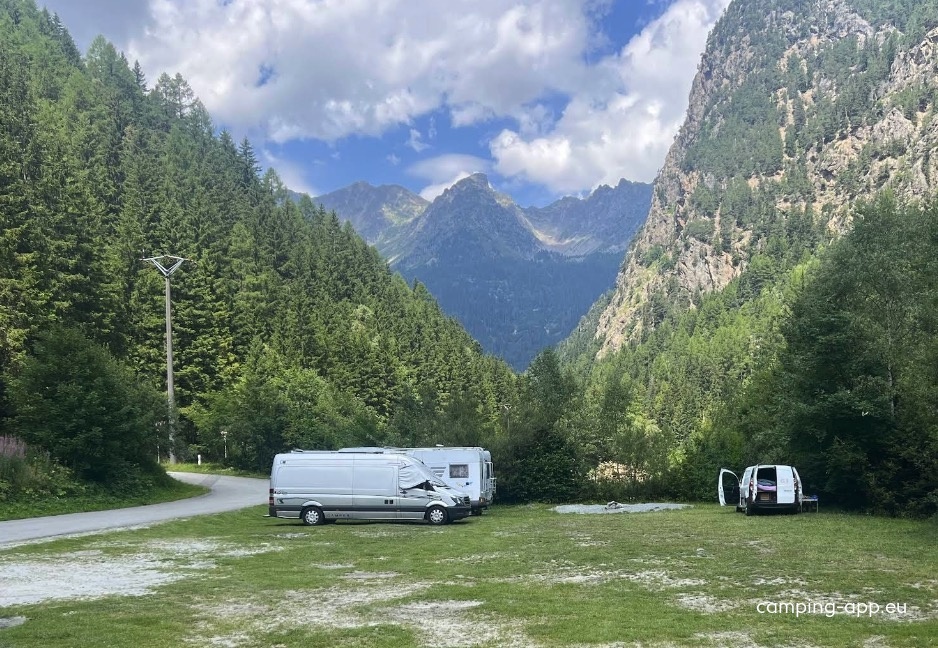 Camping du Stand — Kamp yeri in Trient