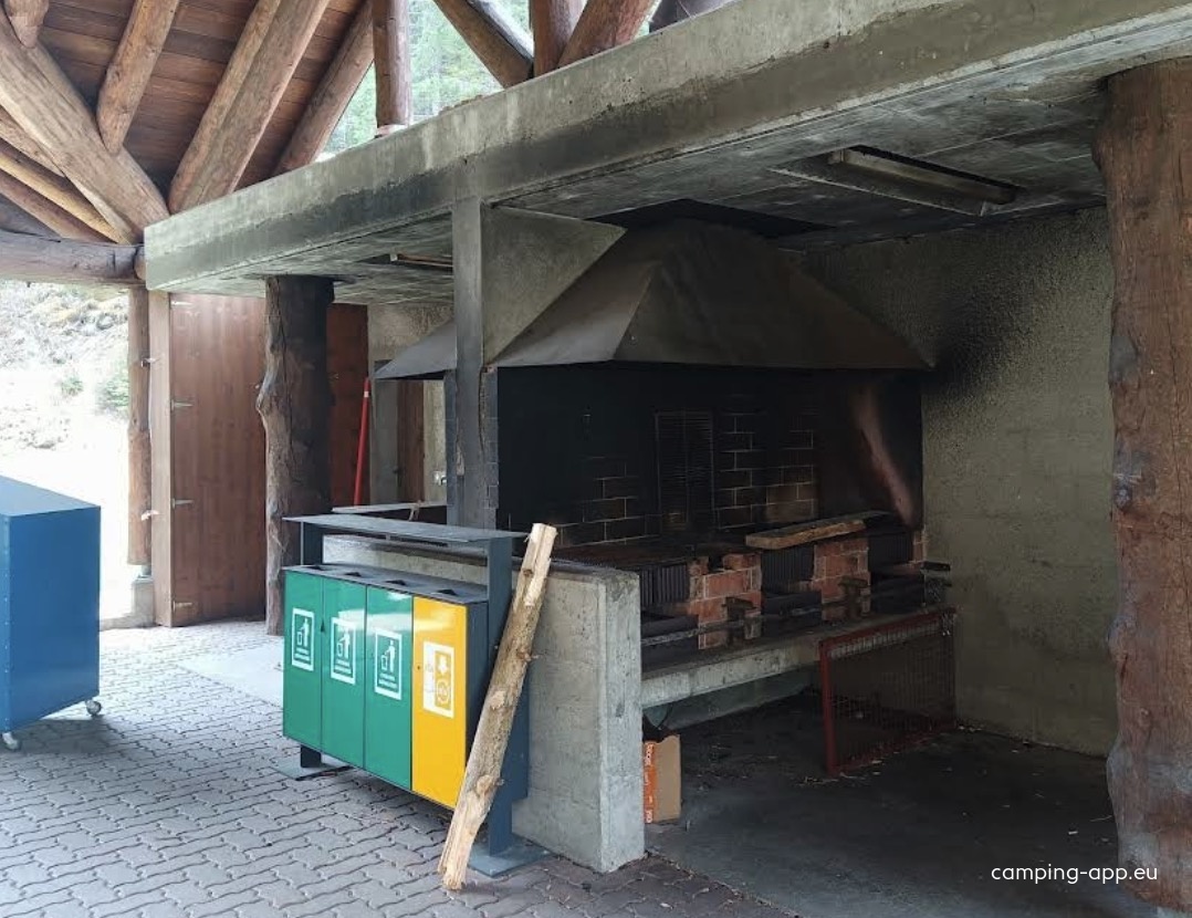 Camping du Stand — Camping Site in Trient