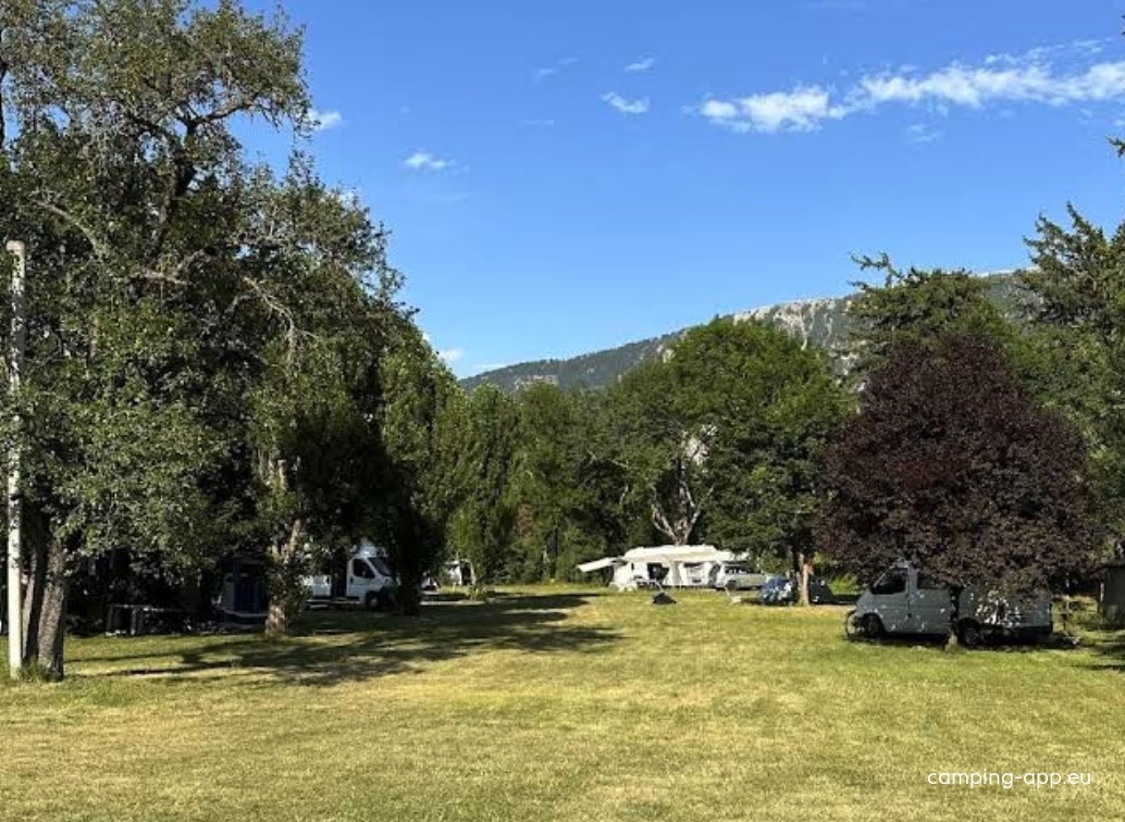 Camping de l'Issole — Kamp yeri in Saint-André-les-Alpes
