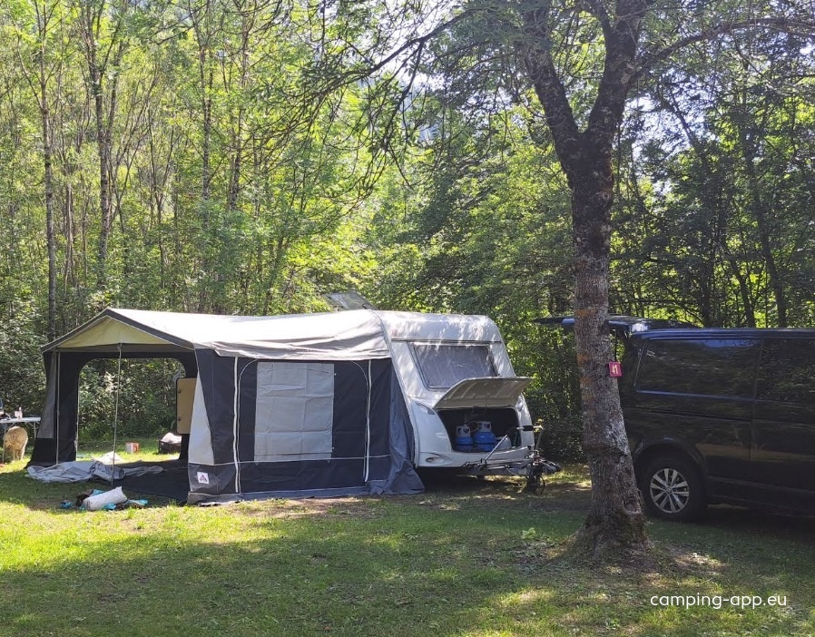 Camping Les 6 Stations *** — Campingplatz in Saint-Jean-Saint-Nicolas