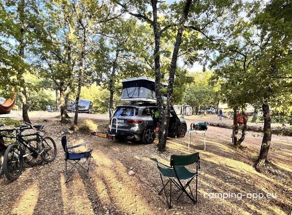 Camping Les Clos du Lac — Photo 2