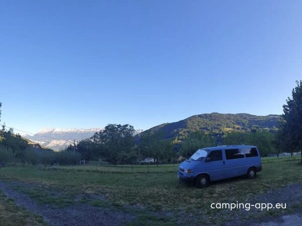 Camping Municipal Theys — Photo 2