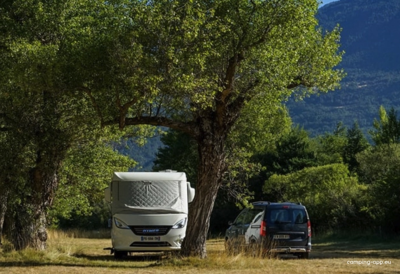 Camping la Fontaine — Kamp yeri in Réotier