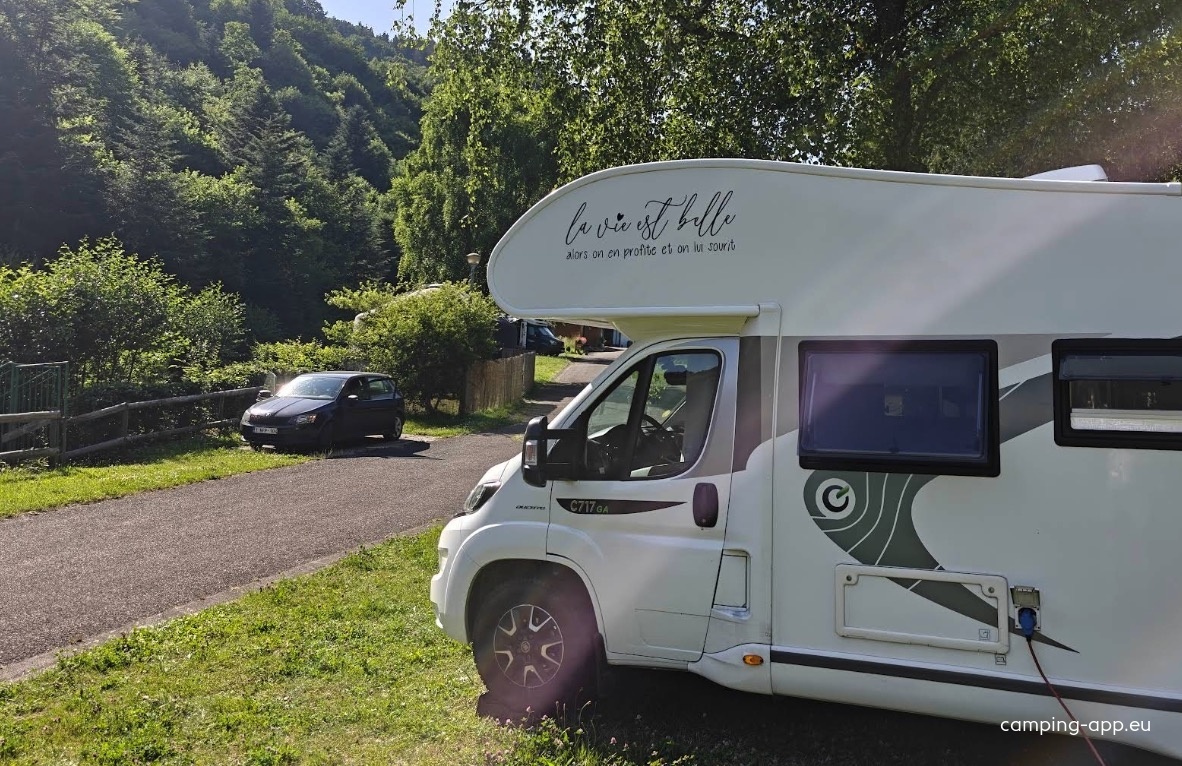 Camping-Bar les Verts Bois ** — Area da campeggio in Fréland