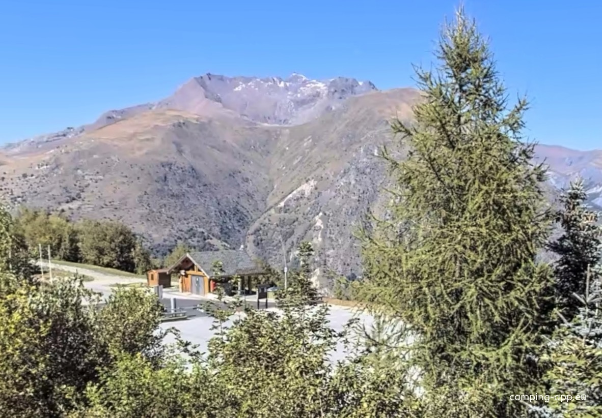 Stellplatz Les Deux Alpes — Campervan Site in Les Deux Alpes