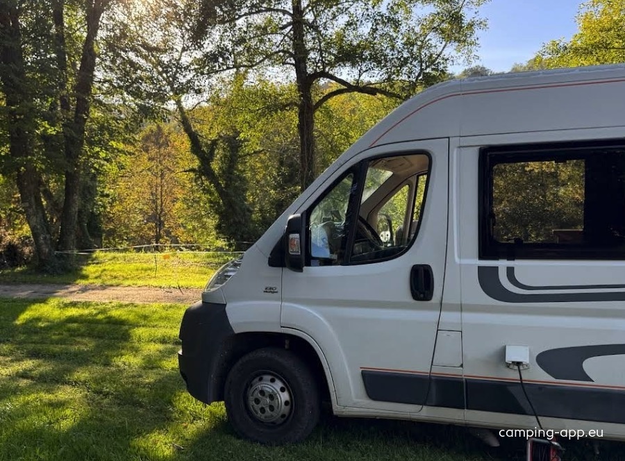 Camping l'Aincontournable — Kemping in Poncin