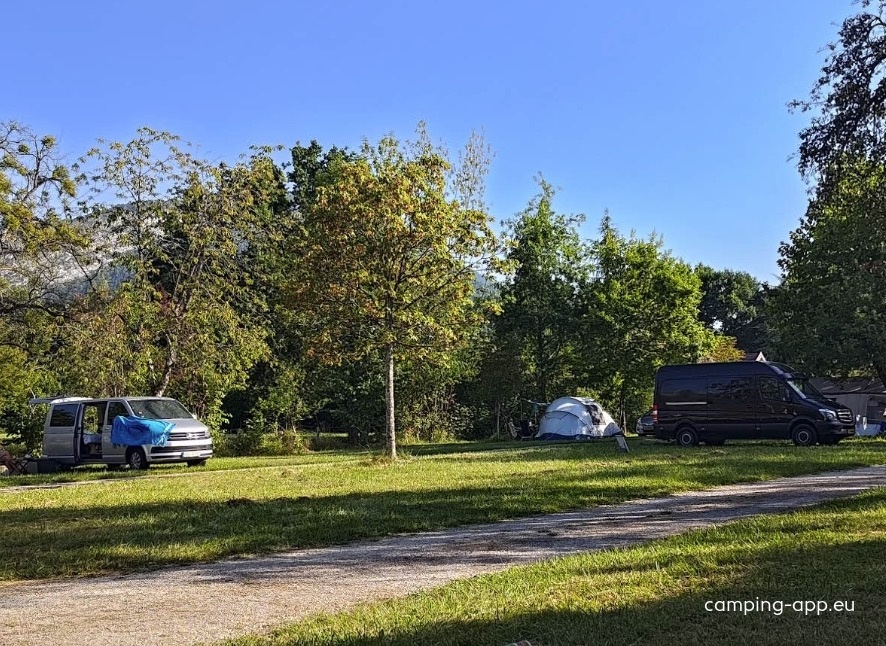 Camping l'Universe — Campingplass in Saint-Jorioz