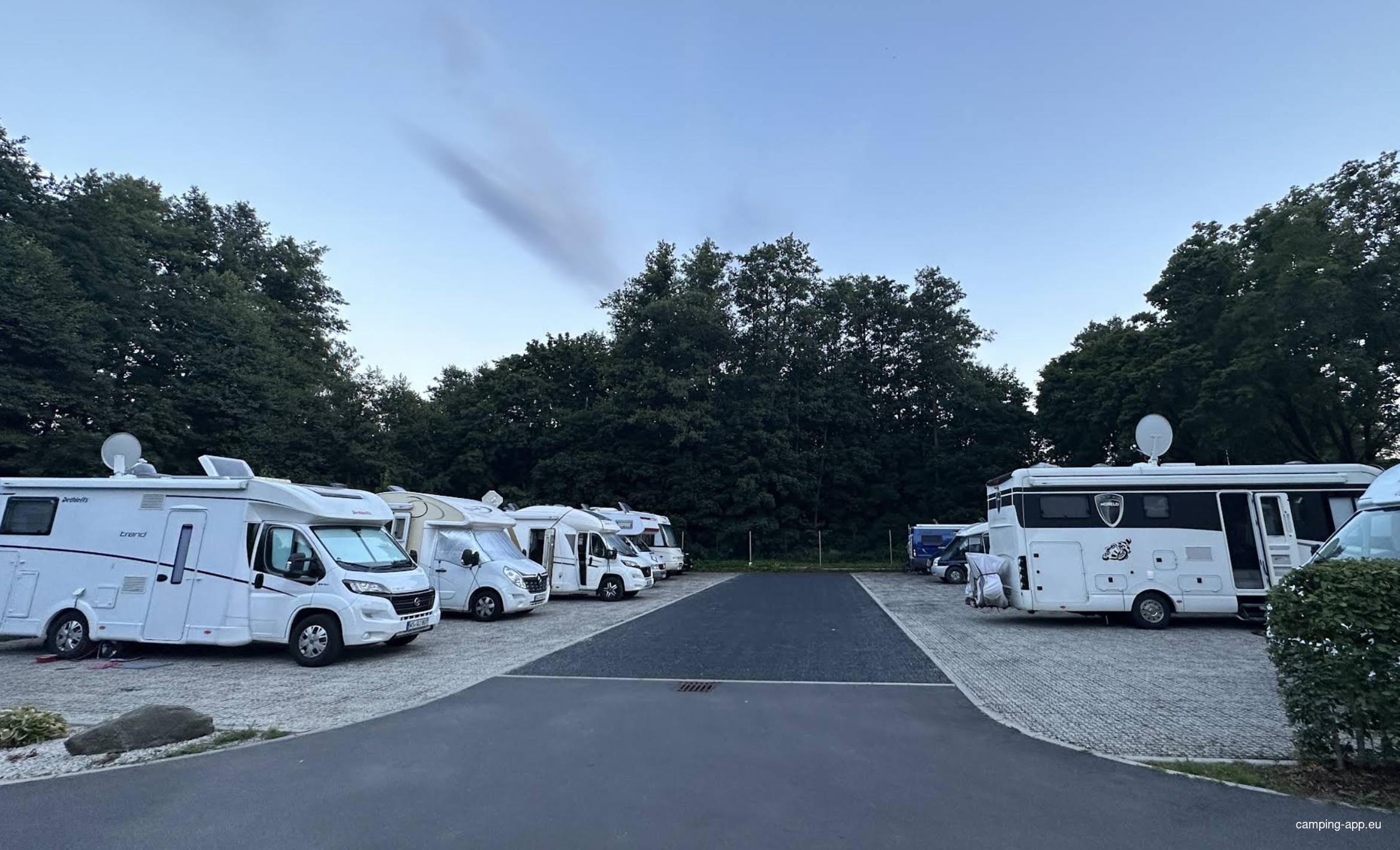 Stellplatz am Auenpark 1 — Sp. parking dla kamperów in Marktredwitz