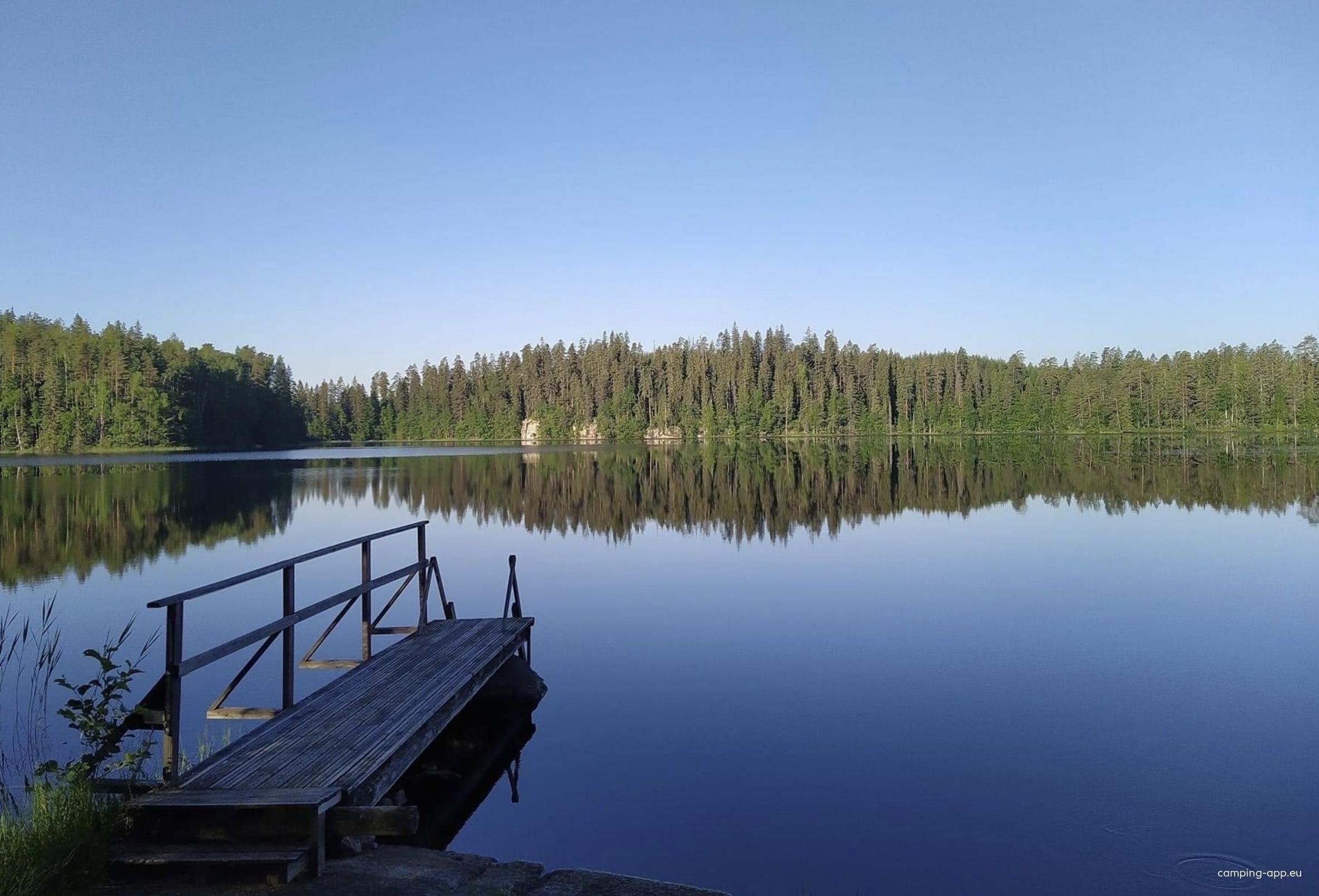 SF-Caravan Palvaanjärvi — Kamp yeri in Taavetti