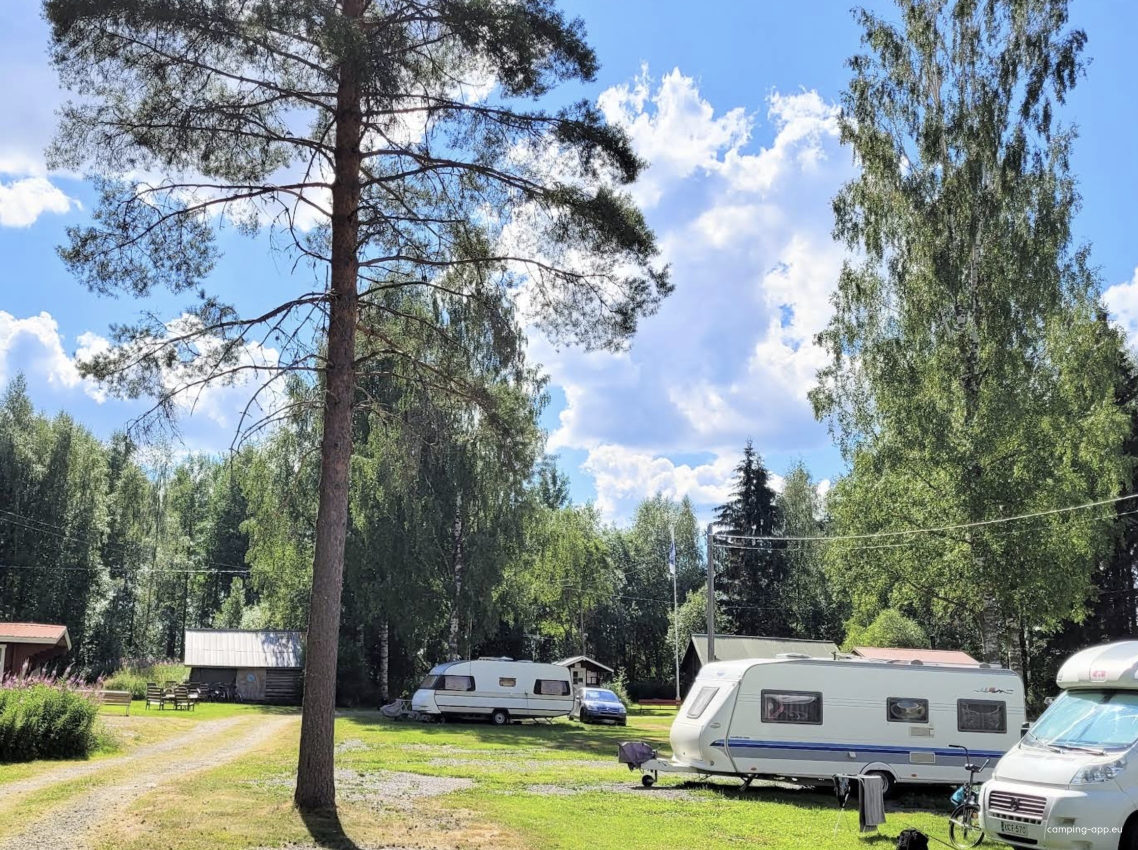 SF-Caravan Pitkäniemi — Kamp yeri in Lestijärvi