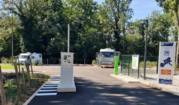 Stellplatz Saint-Vulbas (Ain) — Photo 2