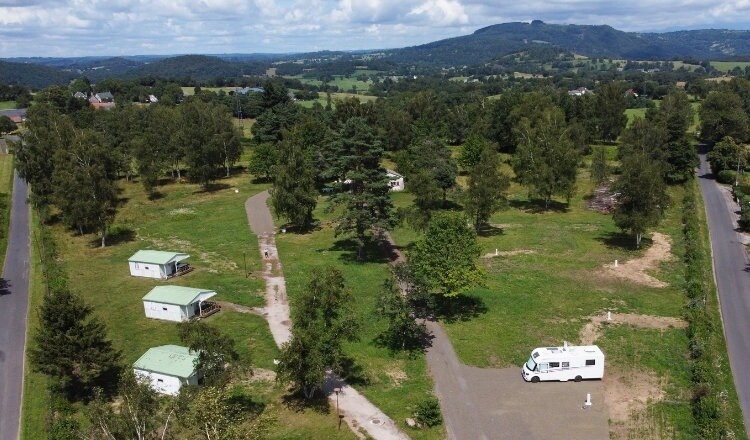 Aire de camping-car de Champagnac (Cantal) — Sítio para autocaravanas in Champagnac