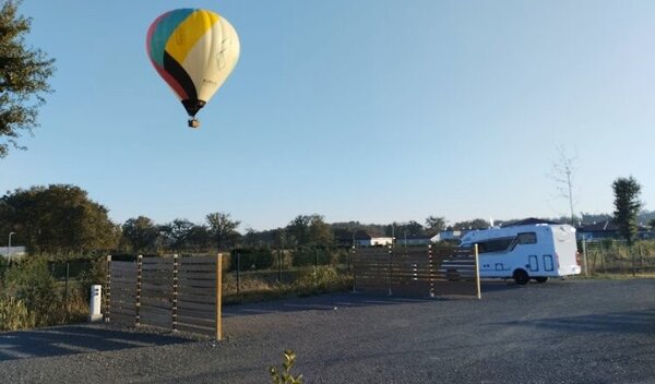 Aire de camping-car de Montrond-les-Bains (Loire) — Foto 2