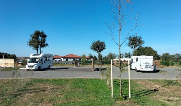 Aire de camping-car de Montrond-les-Bains (Loire) — Photo 2